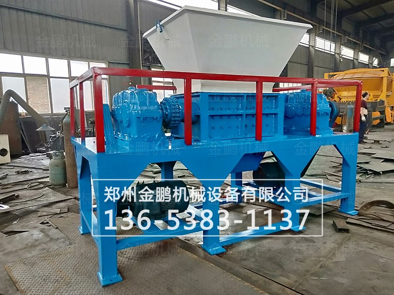 金属撕碎机日常维护要注意磨粉腔和联轴器