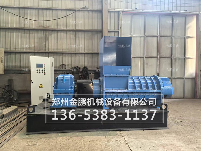 看塑料撕碎机如何对废旧塑料回收处理